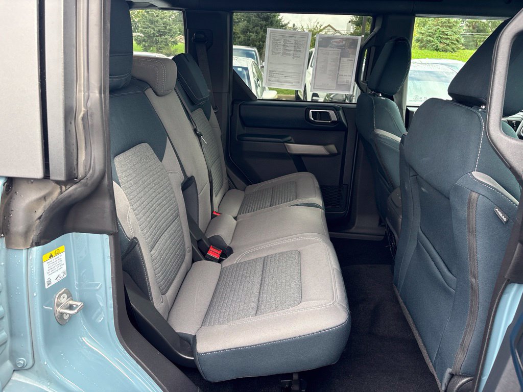 Used 2023 Ford Bronco Outer Banks AWD/4WD image 9
