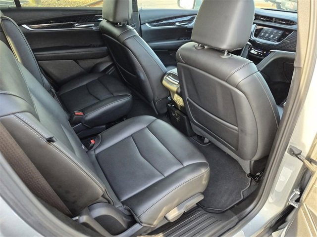 Used 2025 Cadillac XT6 Premium Luxury image 19