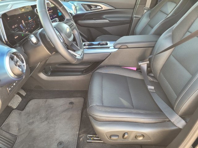 Certified 2024 Chevrolet Equinox EV LT FWD image 19