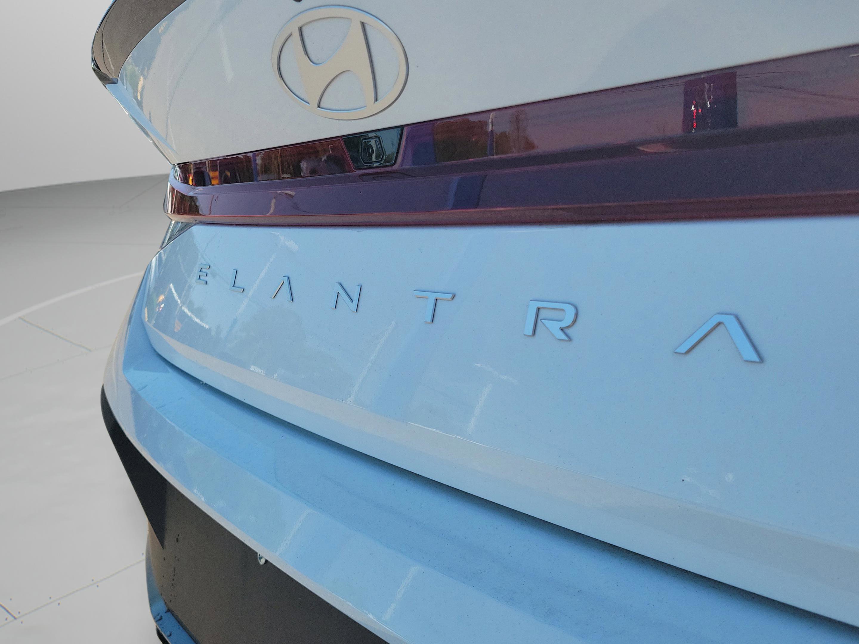 Certified 2025 Hyundai Elantra Sport image 6