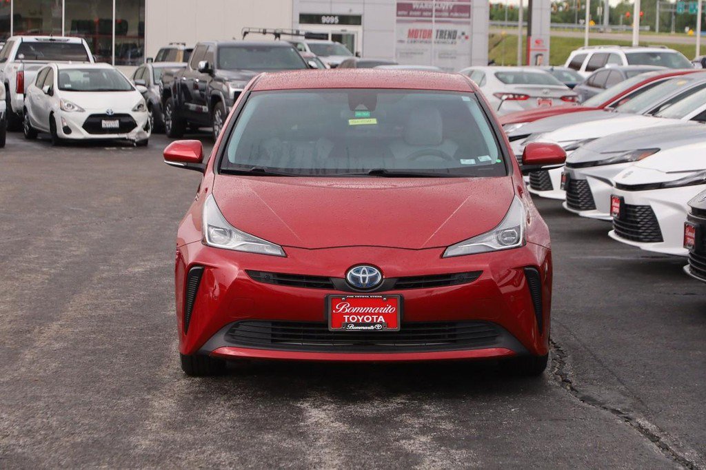Used 2021 Toyota Prius LE FWD image 4