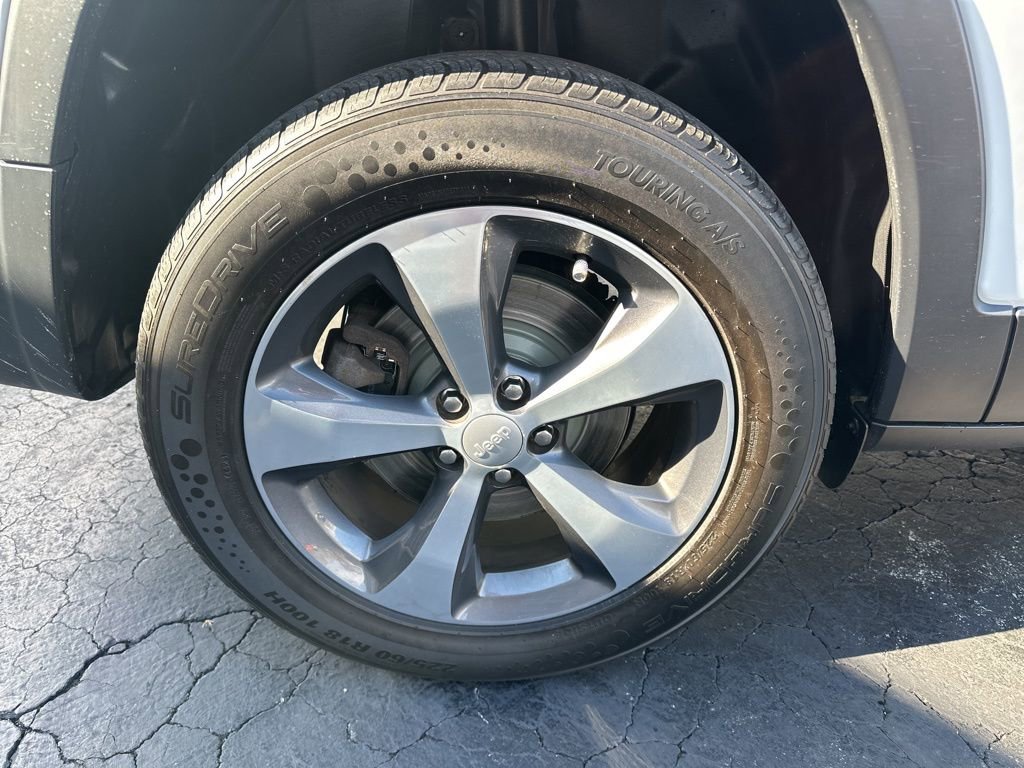 Used 2019 Jeep Cherokee Limited image 37
