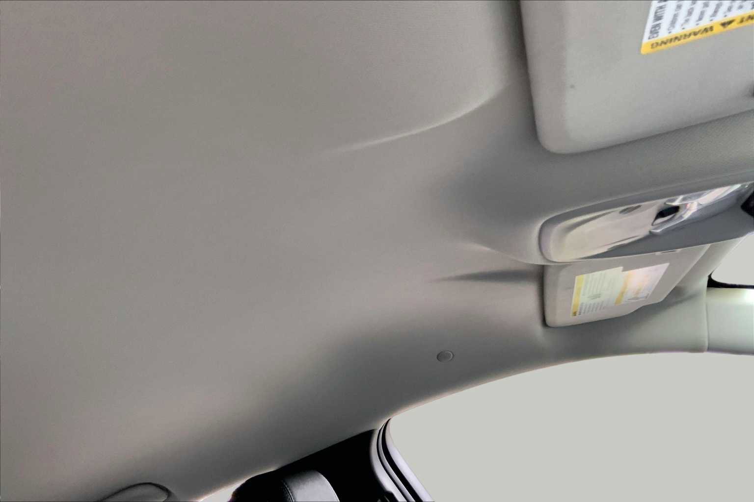 Used 2023 Buick Encore GX Select w/ Sport Touring Package FWD image 19