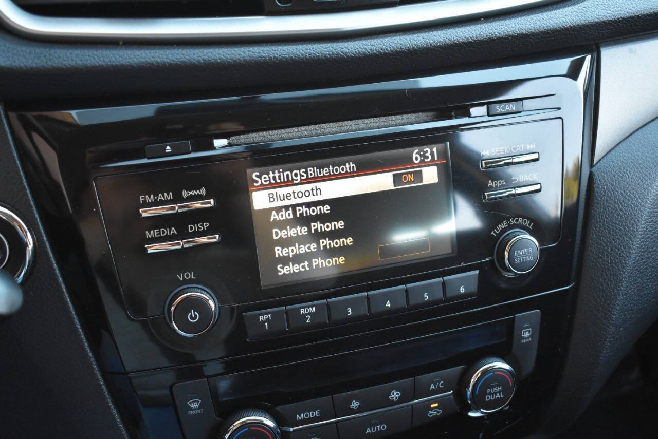 Used 2015 Nissan Rogue SV AWD/4WD image 22