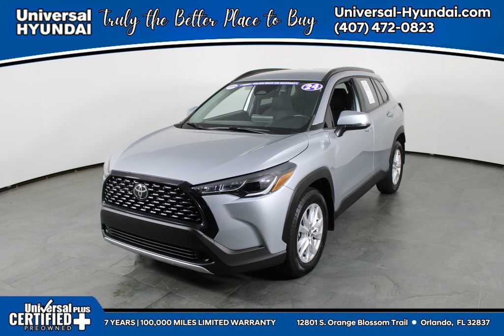 Used 2024 Toyota Corolla Cross LE FWD image 1