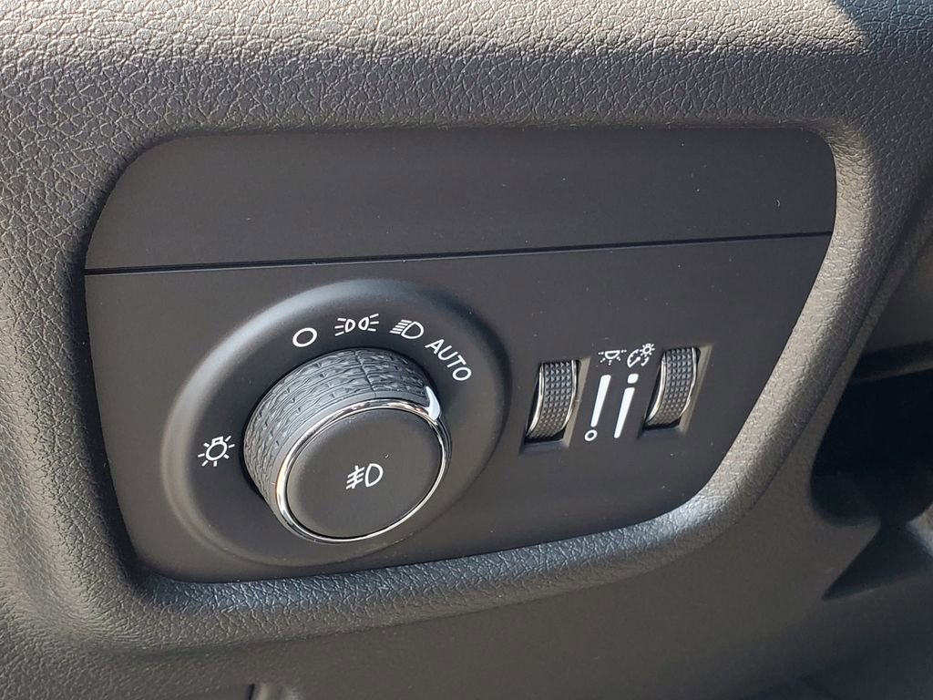 New 2025 Jeep Grand Cherokee Limited image 16