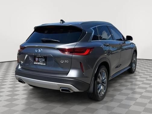 Used 2022 INFINITI QX50 Essential AWD/4WD image 3