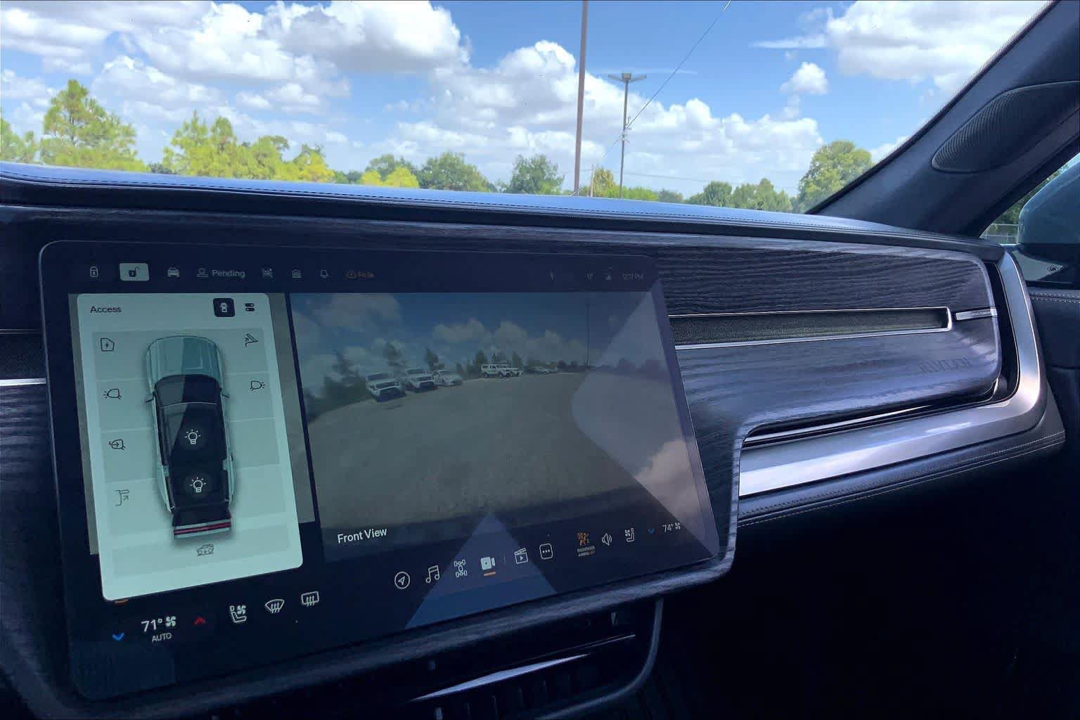 Used 2023 Rivian R1S Adventure AWD/4WD image 30