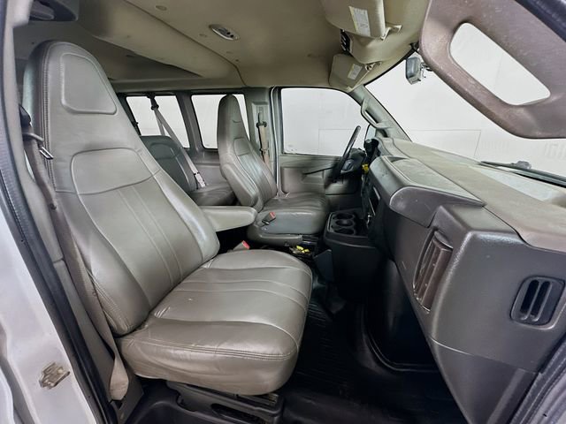 Used 2022 Chevrolet Express 3500 LS image 27