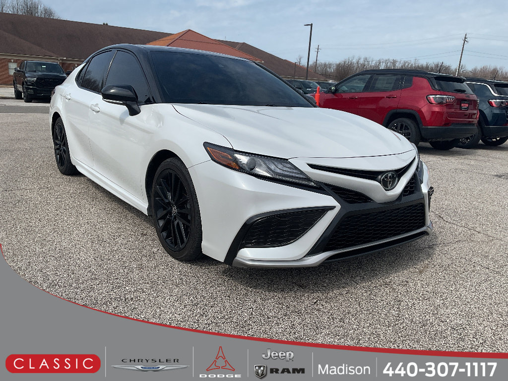 Used 2022 Toyota Camry XSE w/ Carpet Mat Package (TMS) image 1