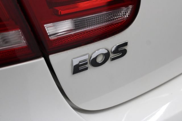 Used 2014 Volkswagen Eos Komfort FWD image 8