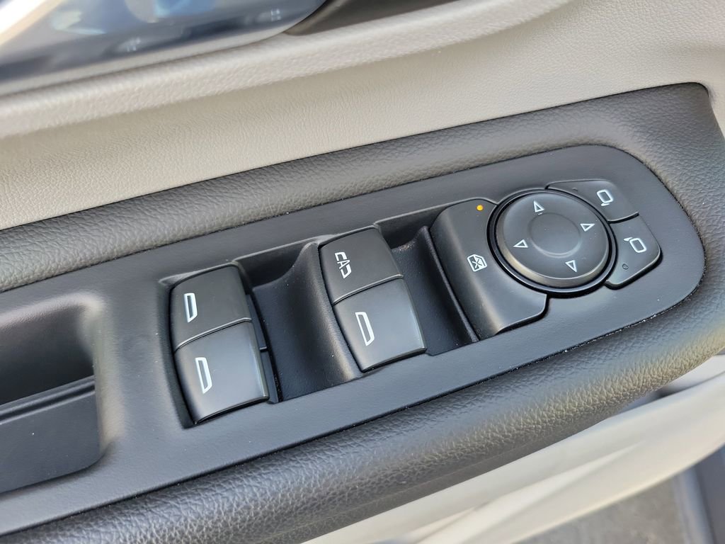 Used 2024 GMC Terrain SLT w/ LPO, Floor Liner Package image 22