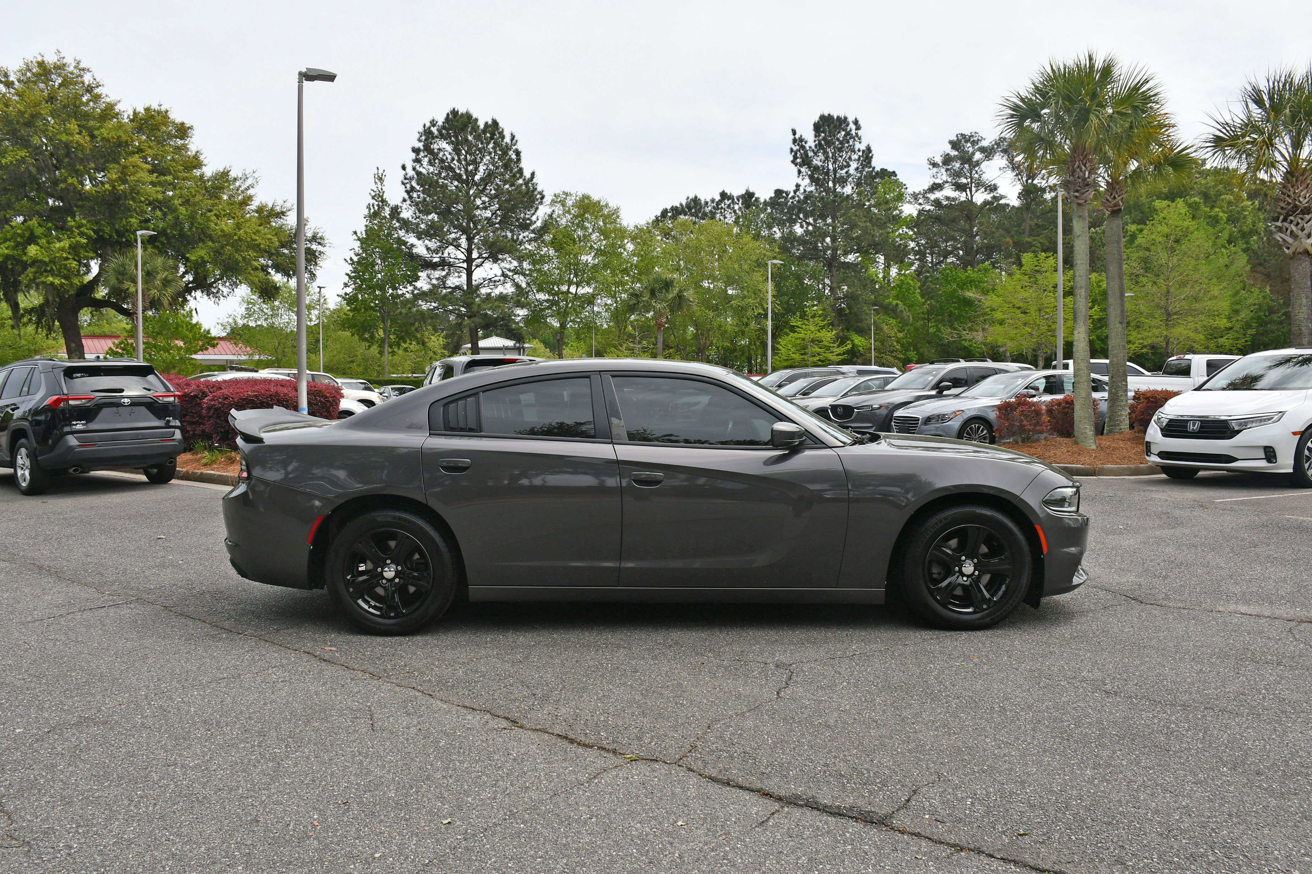 Used 2020 Dodge Charger SXT w/ Leather Interior Group image 5