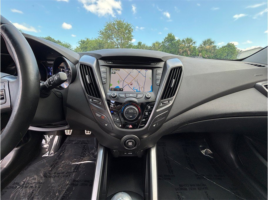 Used 2014 Hyundai Veloster Turbo w/ Turbo Technology Package 04 FWD image 11