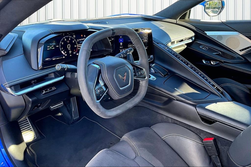 Used 2020 Chevrolet Corvette Stingray Premium Cpe w/ 3LT Preferred Equipment Group image 4