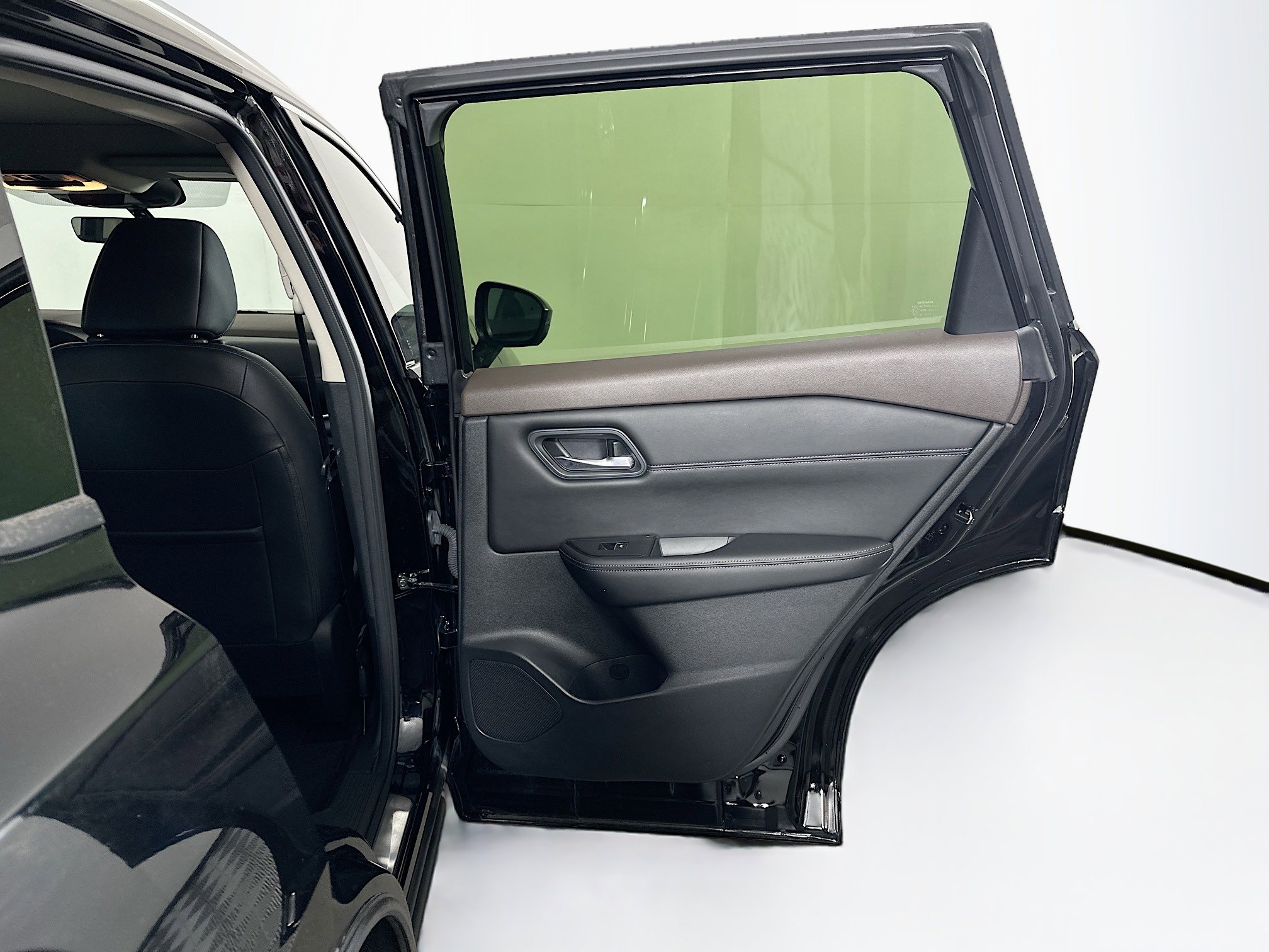 Used 2023 Nissan Rogue SL image 30