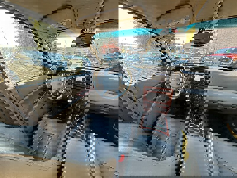 Used 2007 Jeep Grand Cherokee Limited image 15