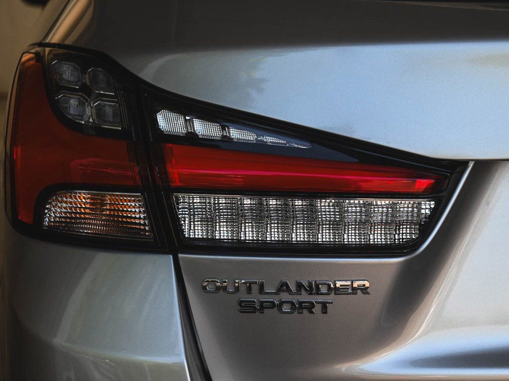 Used 2025 Mitsubishi Outlander Sport LE image 37