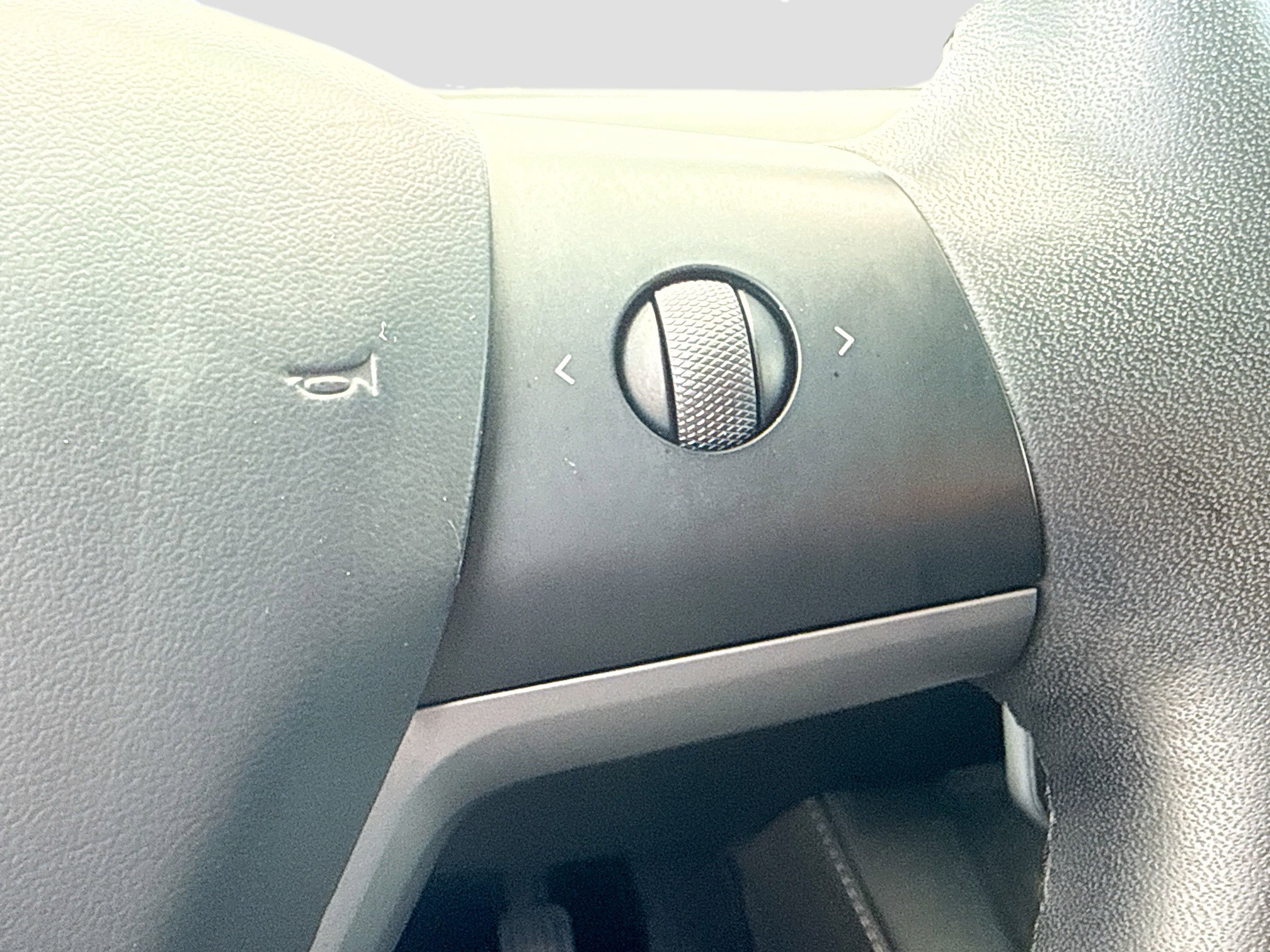 Used 2023 Tesla Model 3 Standard Range image 35