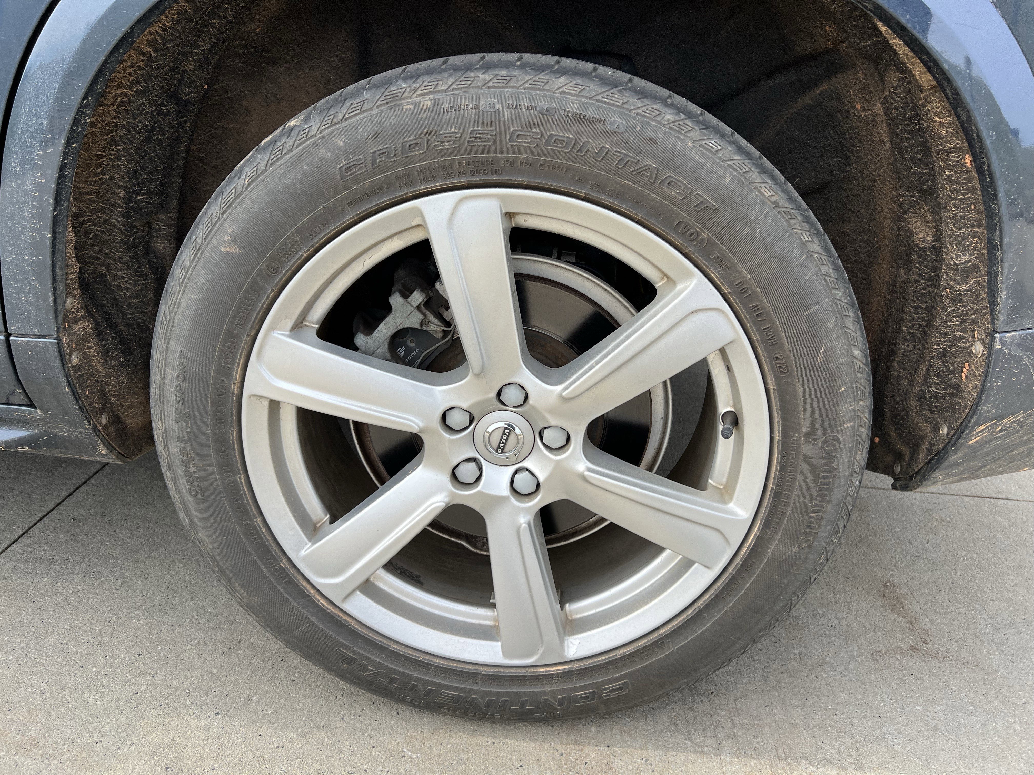 Used 2021 Volvo XC90 T6 Momentum w/ Advanced Package image 13