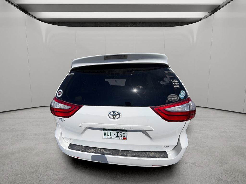 Used 2015 Toyota Sienna LE FWD image 2