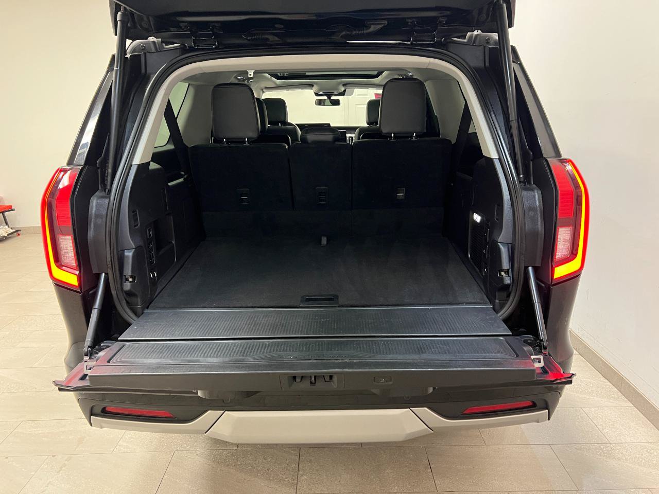 Used 2025 Ford Expedition Max Platinum AWD/4WD image 20
