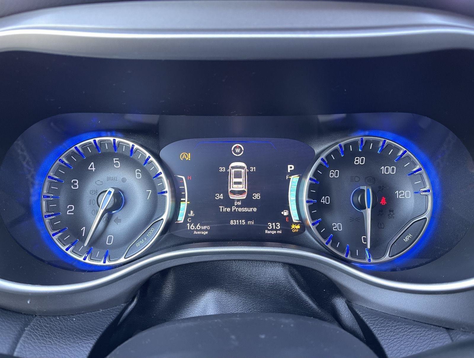 Used 2022 Chrysler Pacifica Touring-L FWD image 7