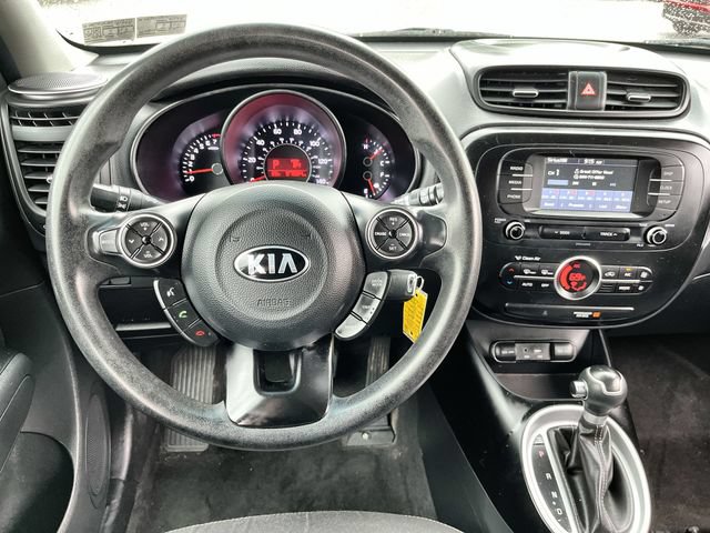 Used 2017 Kia Soul + FWD image 13