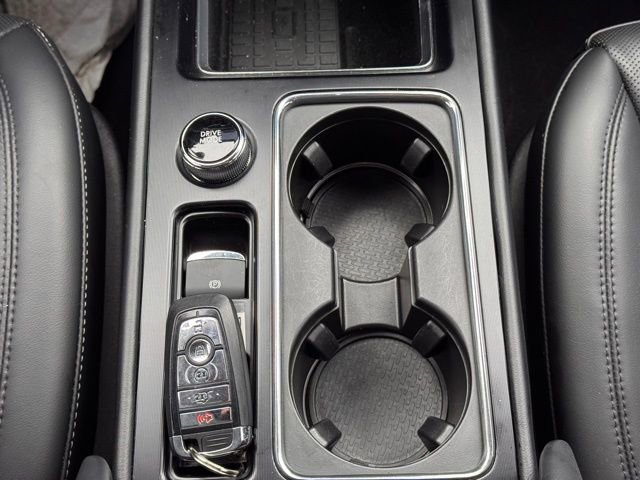 Used 2024 Lincoln Corsair Premiere w/ Equipment Group 101A image 18