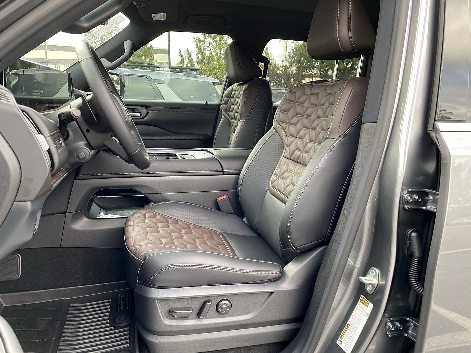 New 2026 Nissan Armada Platinum image 8