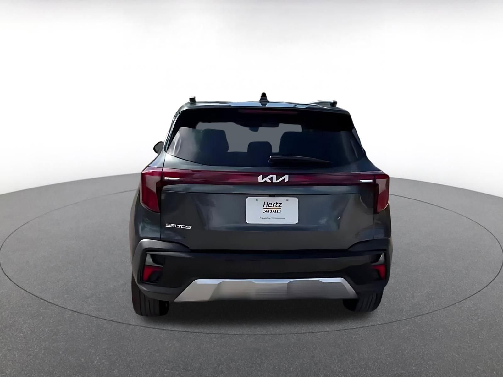Used 2025 Kia Seltos S image 12