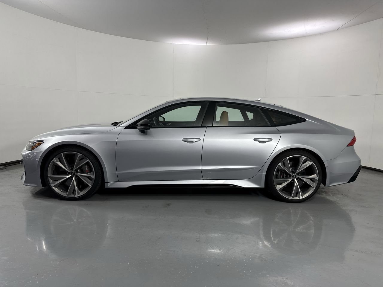 Used 2021 Audi RS 7 Sportback AWD/4WD image 30