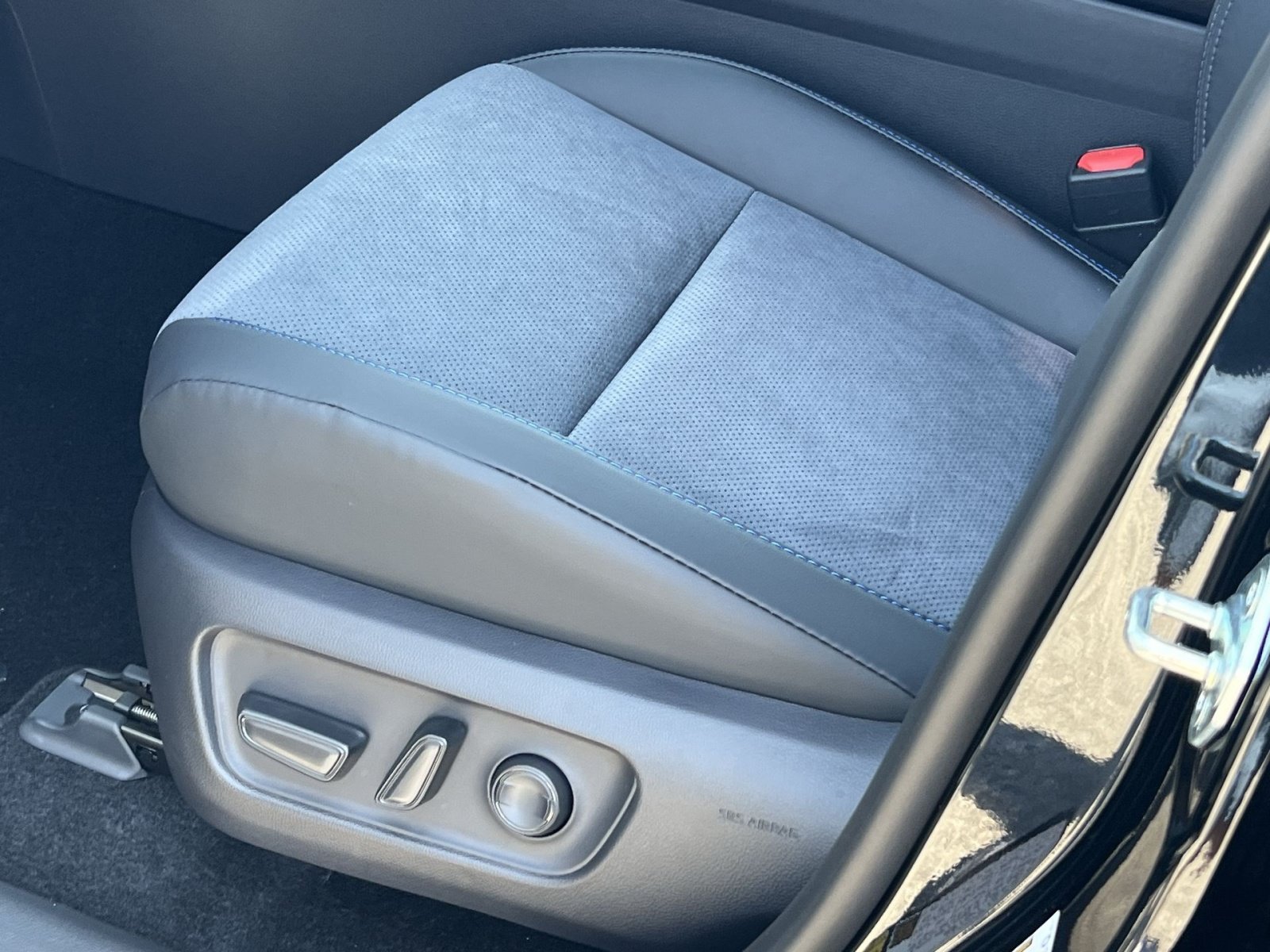 New 2026 Toyota RAV4 XSE AWD/4WD image 8
