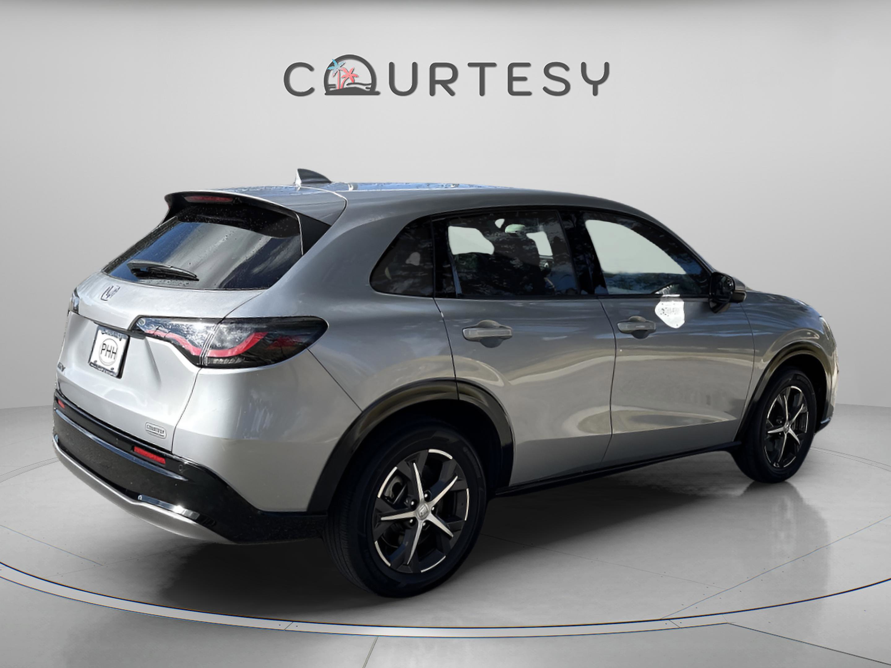 Used 2023 Honda HR-V EX-L image 8