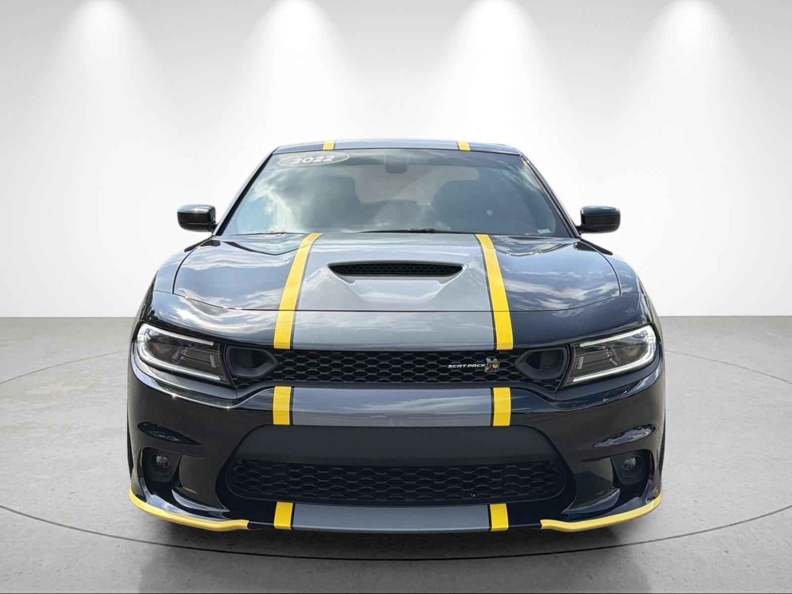 Used 2022 Dodge Charger Scat Pack w/ Dynamics Package RWD image 8