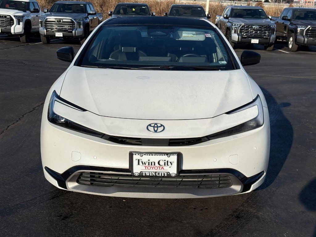 Used 2024 Toyota Prius XLE image 9