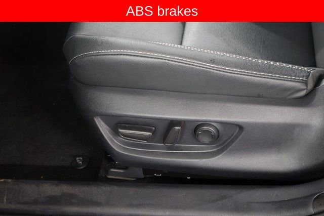 Used 2025 Toyota Camry SE image 14