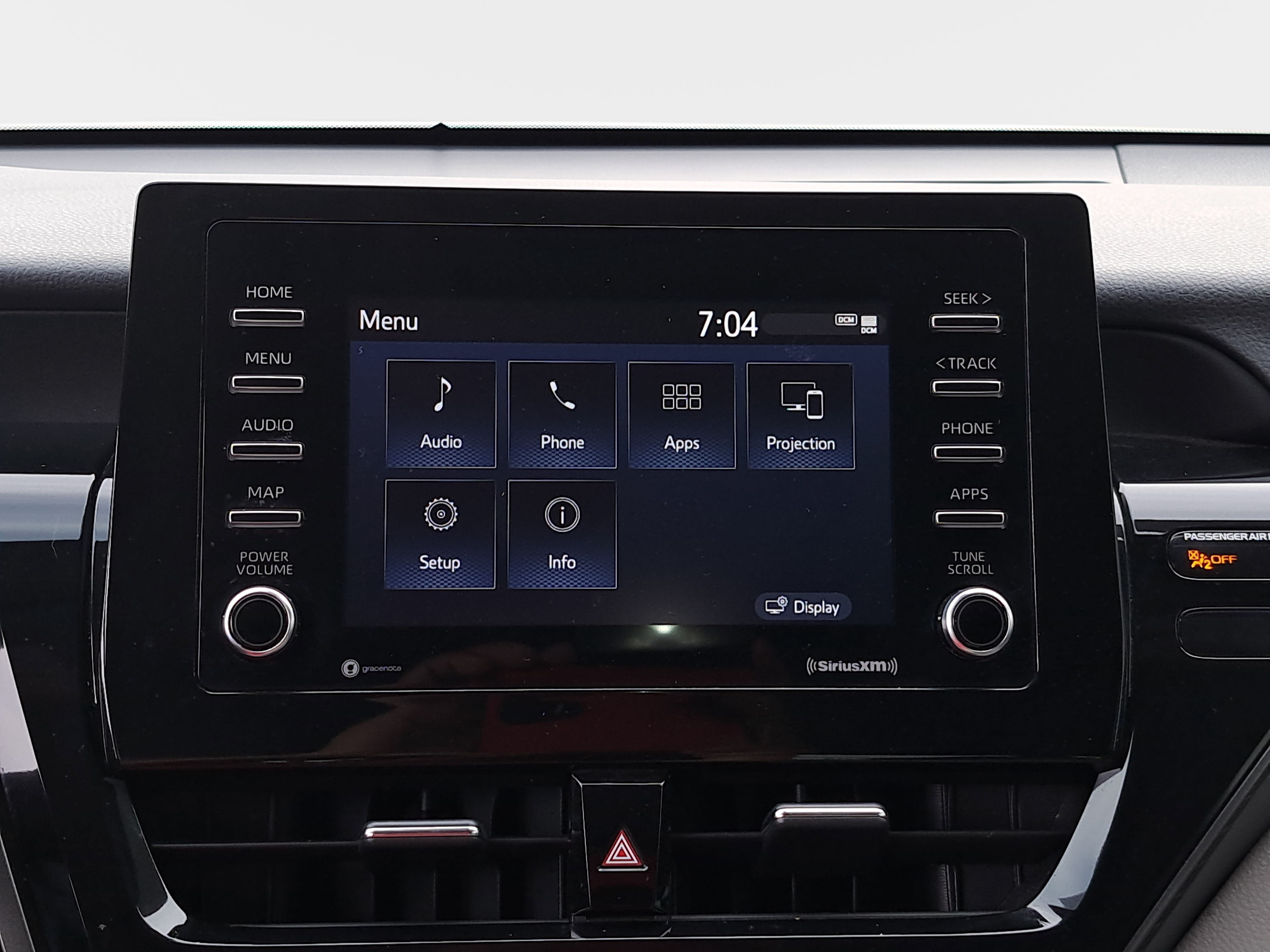 Used 2022 Toyota Camry SE FWD image 19