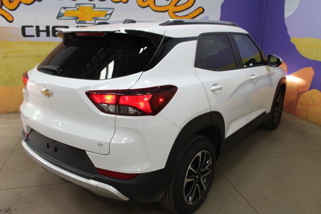 Used 2025 Chevrolet TrailBlazer LT FWD image 4