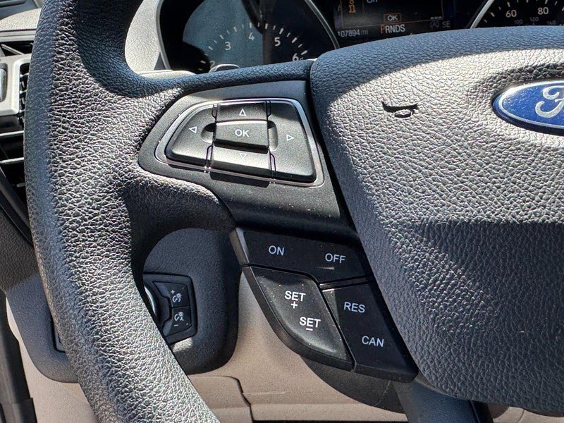 Used 2017 Ford Escape SE w/ Equipment Group 201A FWD image 15