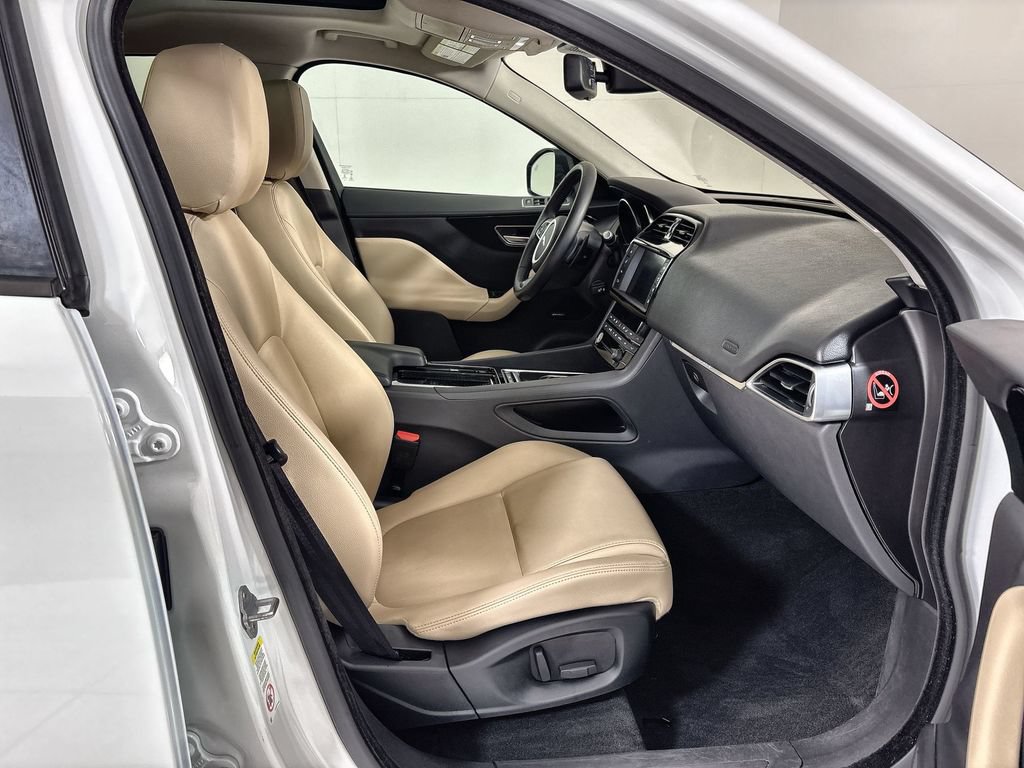 Used 2018 Jaguar F-PACE Premium AWD/4WD image 26