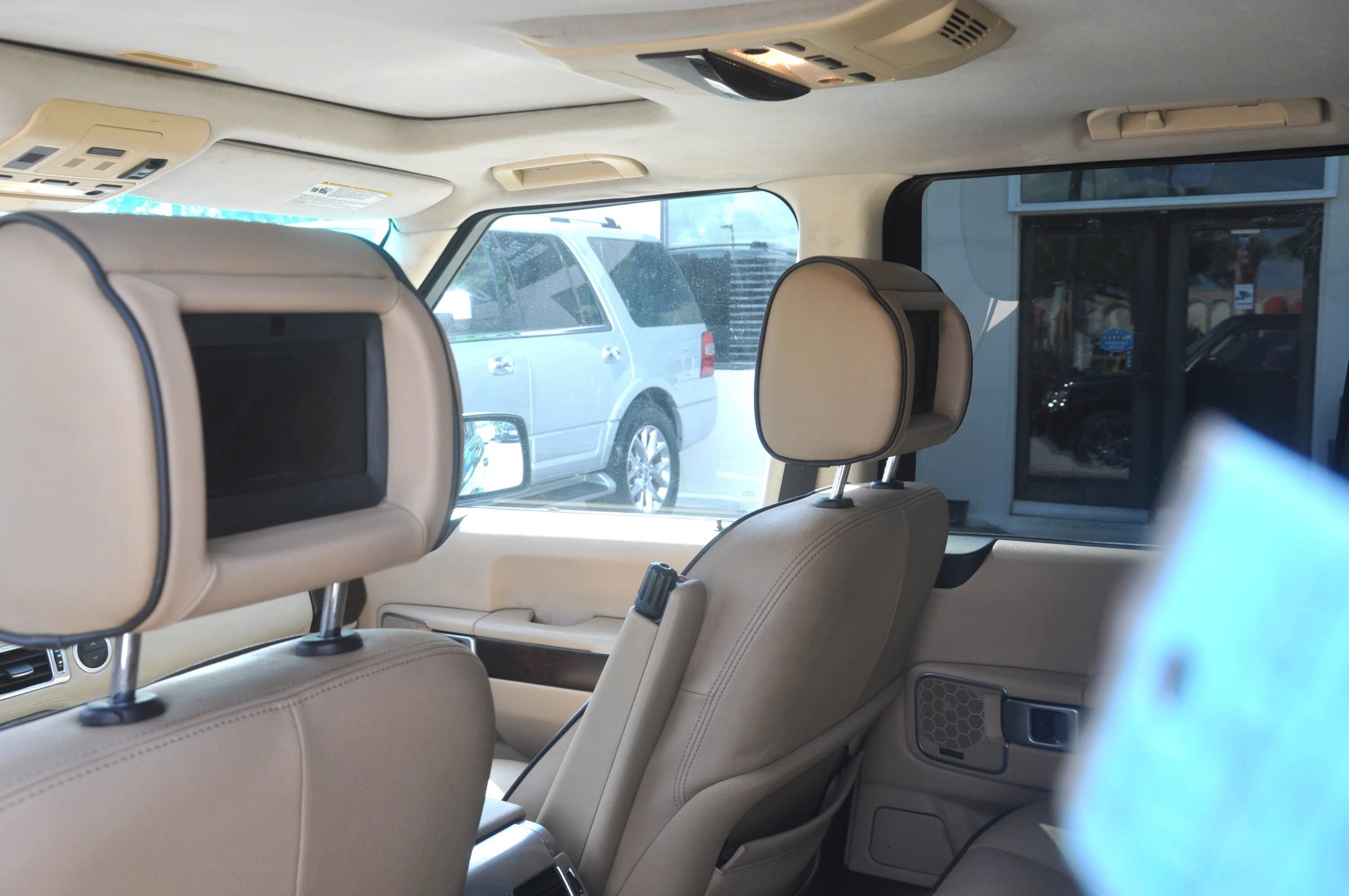 Used 2008 Land Rover Range Rover HSE image 8