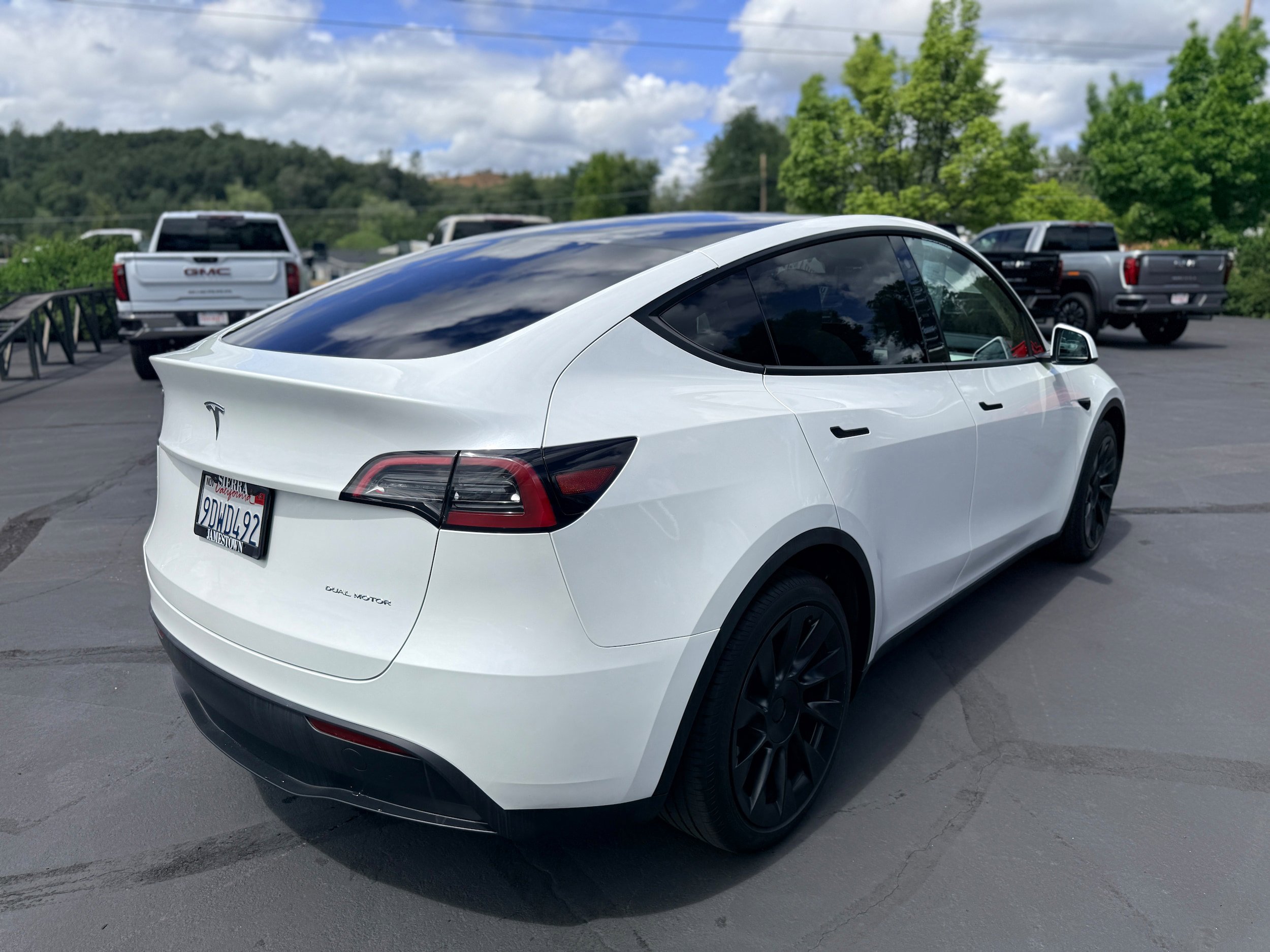 Used 2023 Tesla Model Y Long Range AWD/4WD image 6