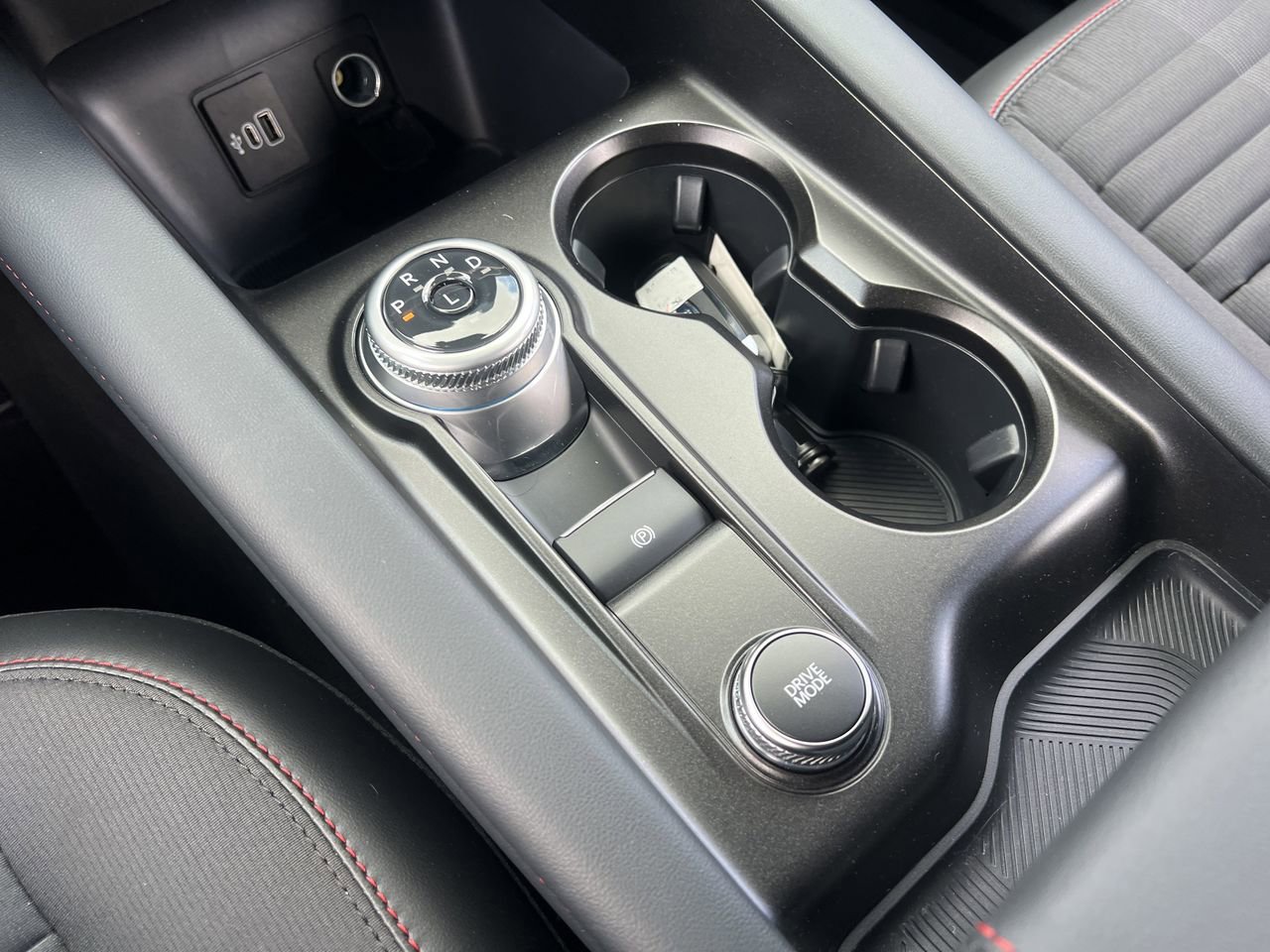 New 2026 Ford Explorer ST-Line w/ ST-Line Street Pack image 9