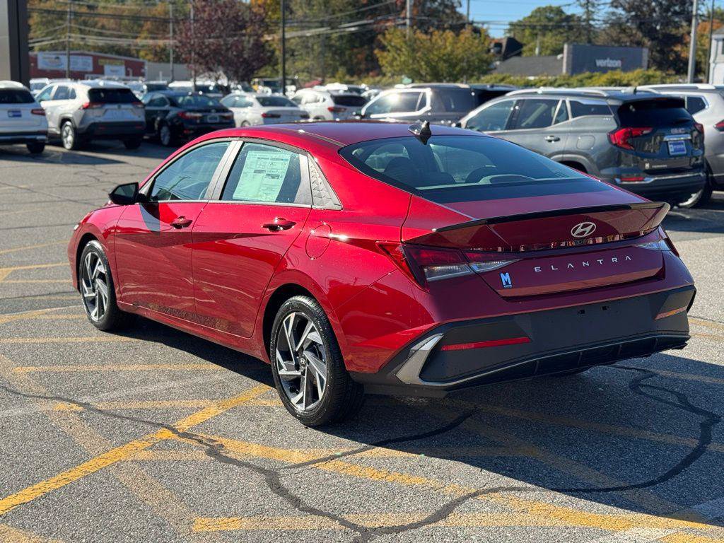 New 2025 Hyundai Elantra Sport FWD image 3