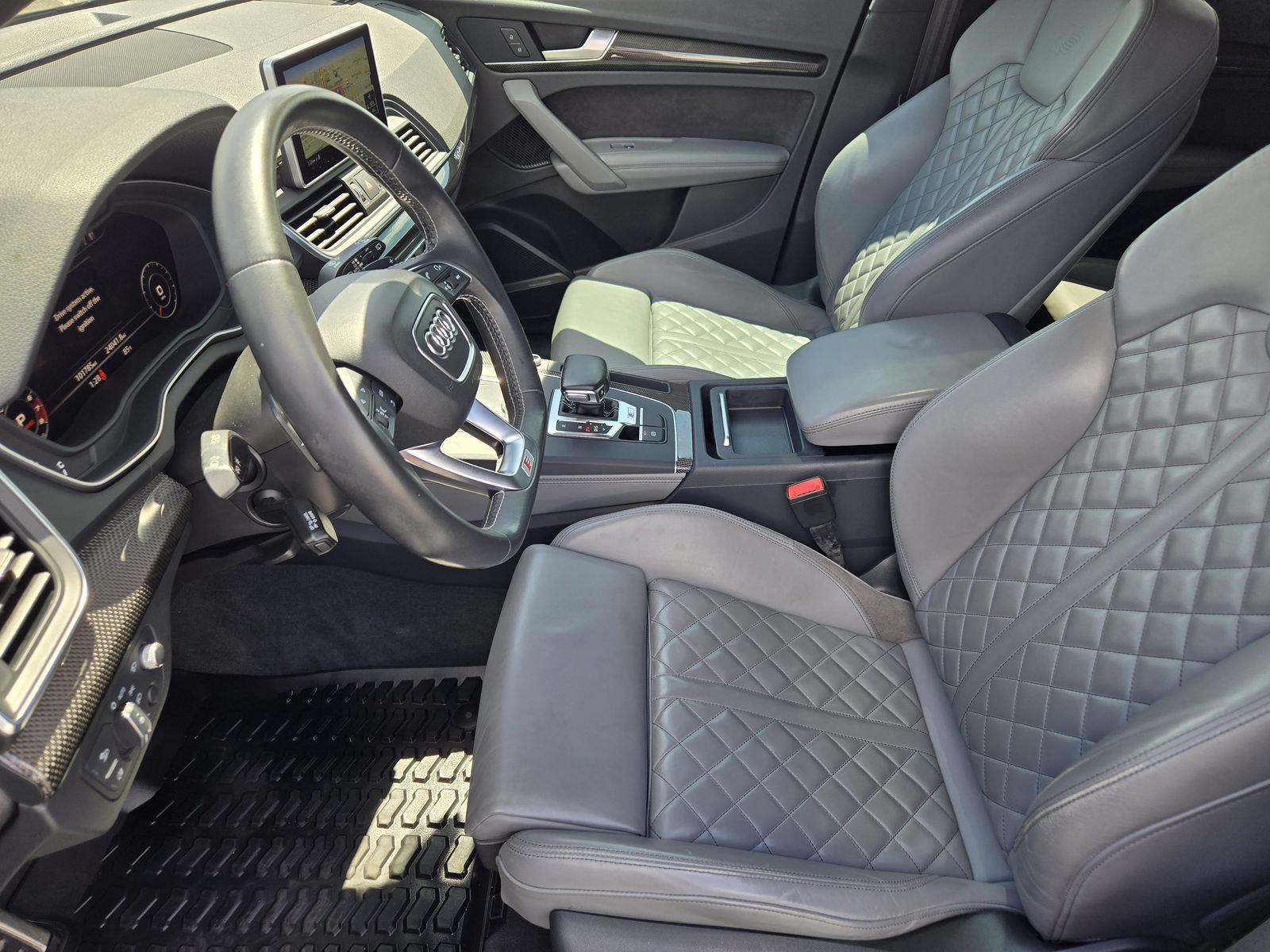 Used 2018 Audi SQ5 Prestige w/ Prestige Package image 12