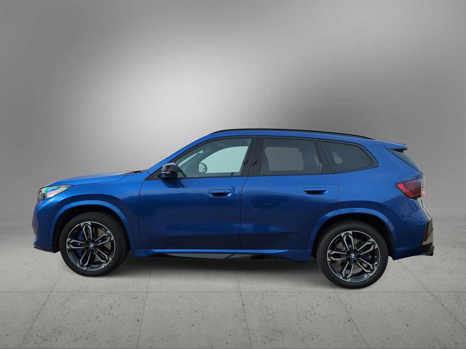 Used 2025 BMW X1 M35i w/ Premium Package image 5