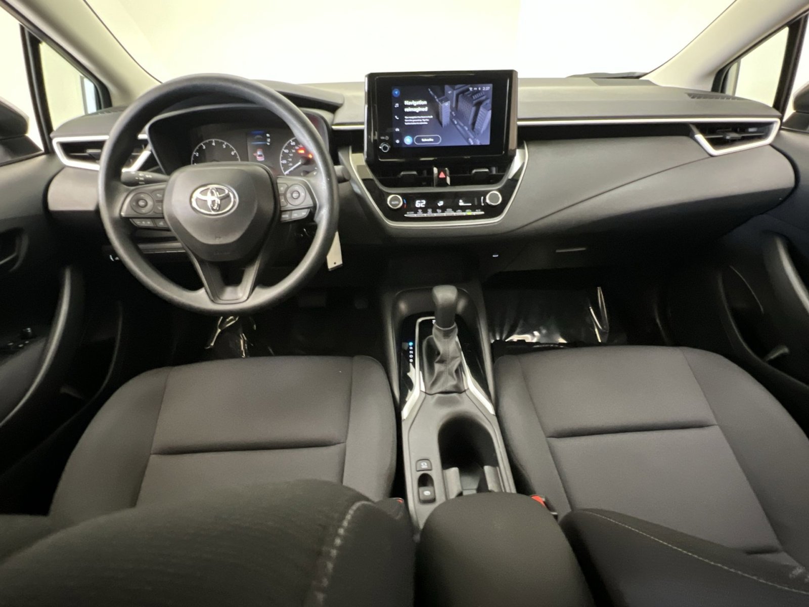 Used 2024 Toyota Corolla LE image 21