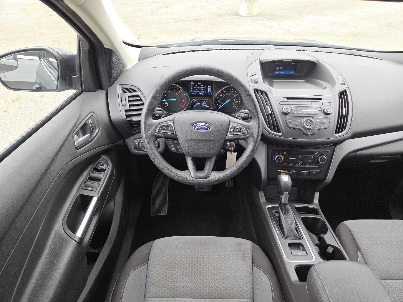 Used 2017 Ford Escape SE w/ SE Cold Weather Package FWD image 23