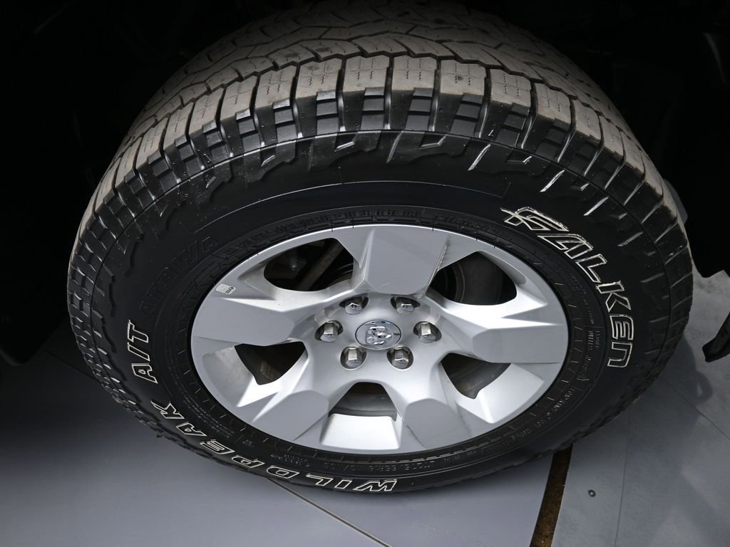 Used 2021 RAM 1500 Big Horn image 13